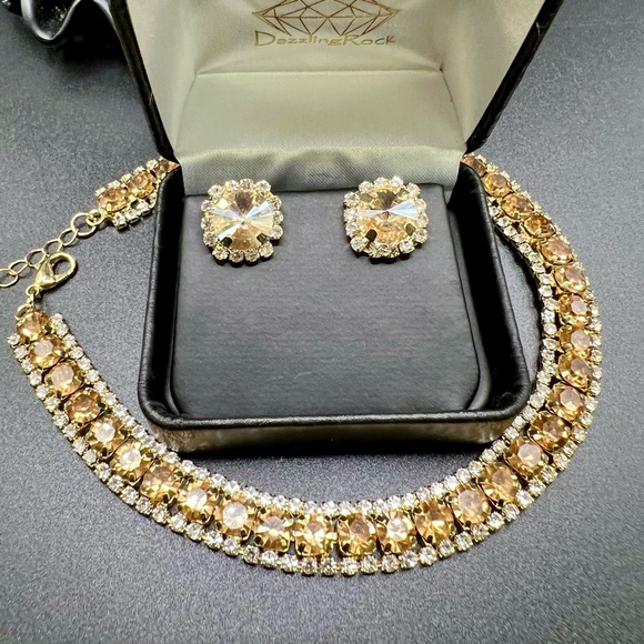NIB Champagne Crystal Stud Earrings and Choker/Necklace Set - Picture 14 of 16